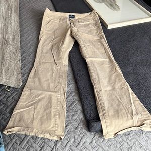 American Eagle Stretch khakis